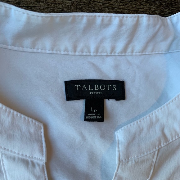 ❤️SOLD Talbots petite Button Down shirt - Picture 3 of 7